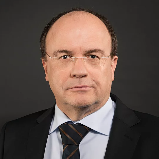 Umfassend und fundiert Umfassend und fundiert